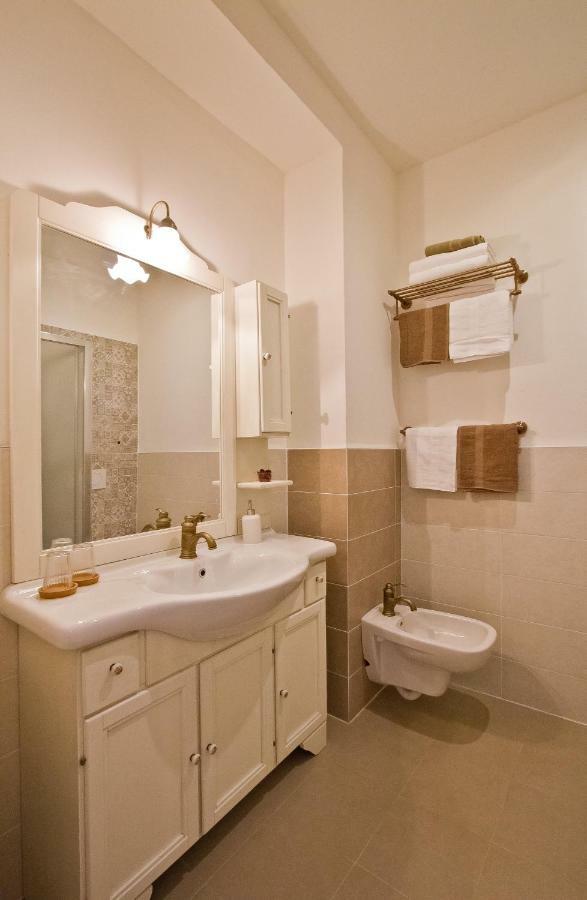 Golden Rooms Bed & Breakfast Trieste Ngoại thất bức ảnh