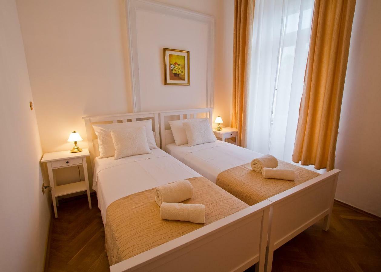 Golden Rooms Bed & Breakfast Trieste Ngoại thất bức ảnh