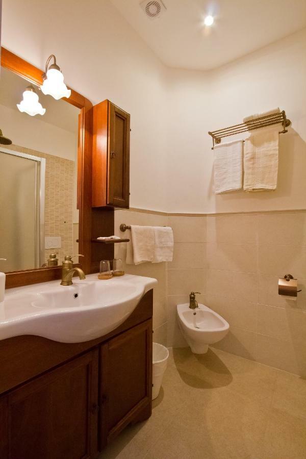 Golden Rooms Bed & Breakfast Trieste Ngoại thất bức ảnh